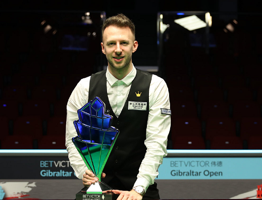 13岁才摸球,19岁就站上NBA!2米18大高个在中国意外走红!