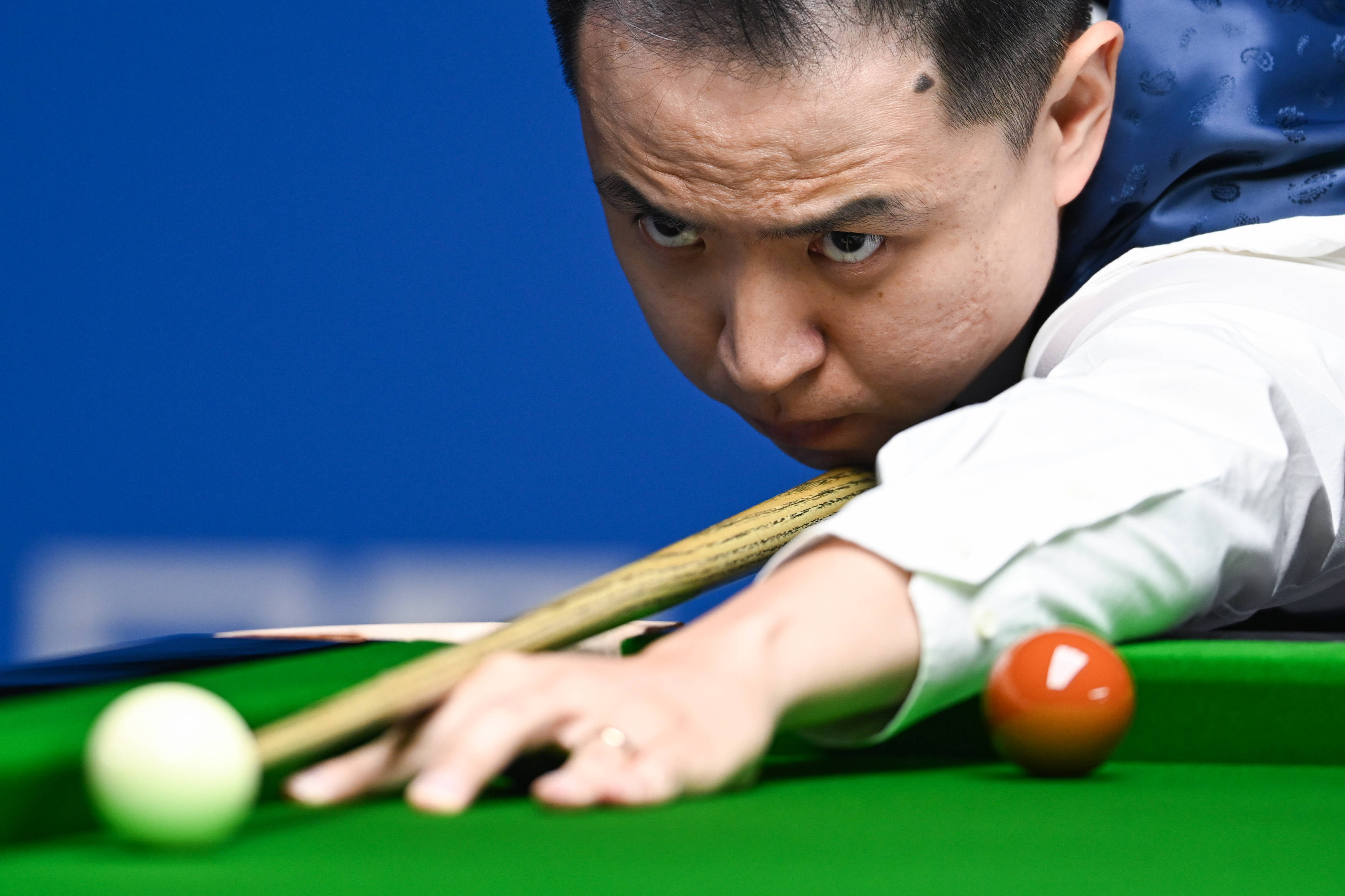 尝试以更激 尝试以更激